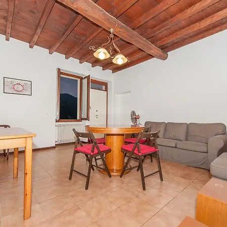Vista Lago Apartment *